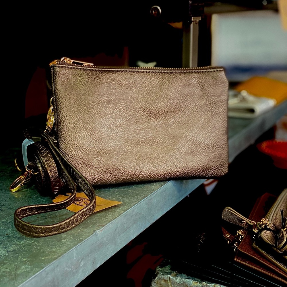 Bronze vegan leather clutch/crossbody!